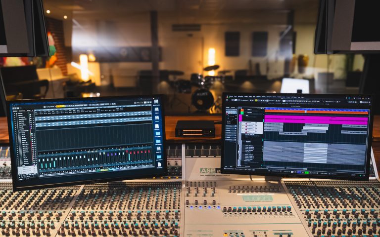 studio_1_controlroom_4