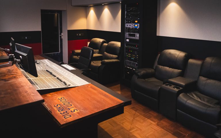 studio_1_controlroom_1