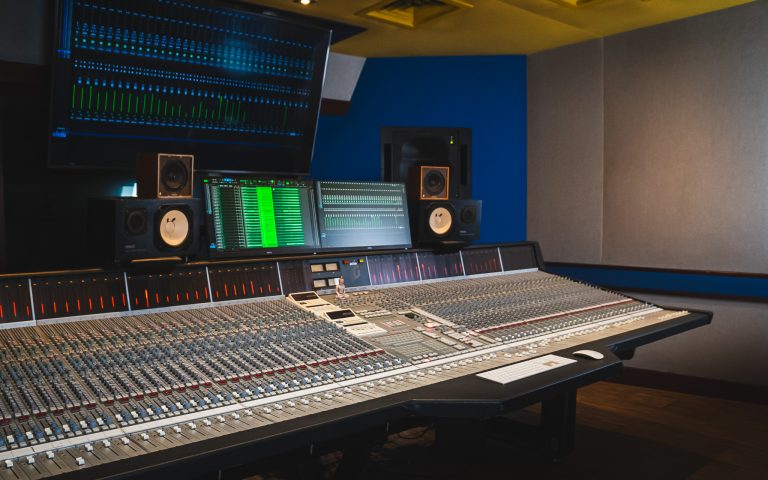 Control room studio 3_24