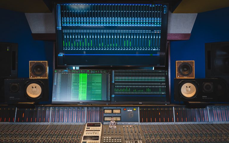 Control room studio 3_20