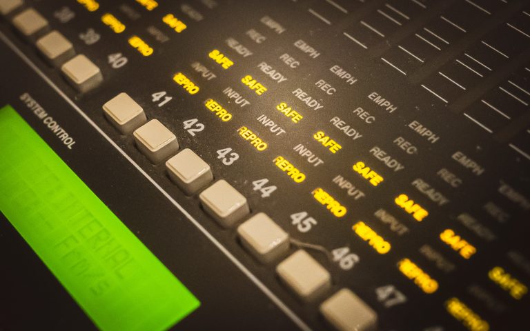 Control room studio 3_8